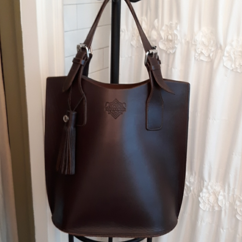 Rebecca Ray bucket tote